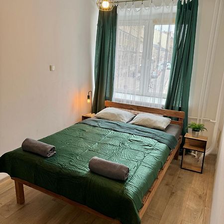 Well Apartment In Old Town 克拉科夫 外观 照片